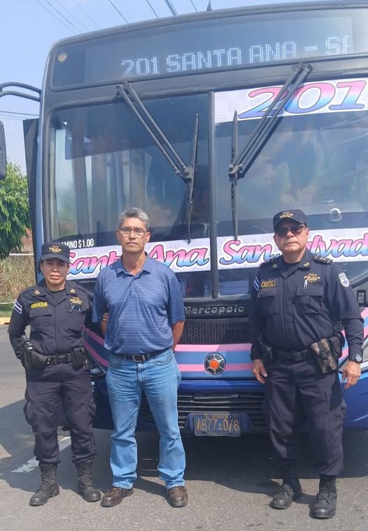 Por dos delitos será procesado el conductor de la 201 que agredió a repartidor delivery 678288044 122110074039283477 7623246322255023647 n