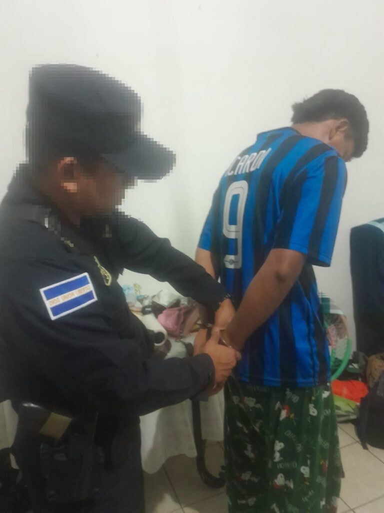 Capturan en Ahuachapán Norte a hombre acusado de consumir material de abuso sexual infantil 727209223 1614192569676295 366520009907642862 N 768x1024