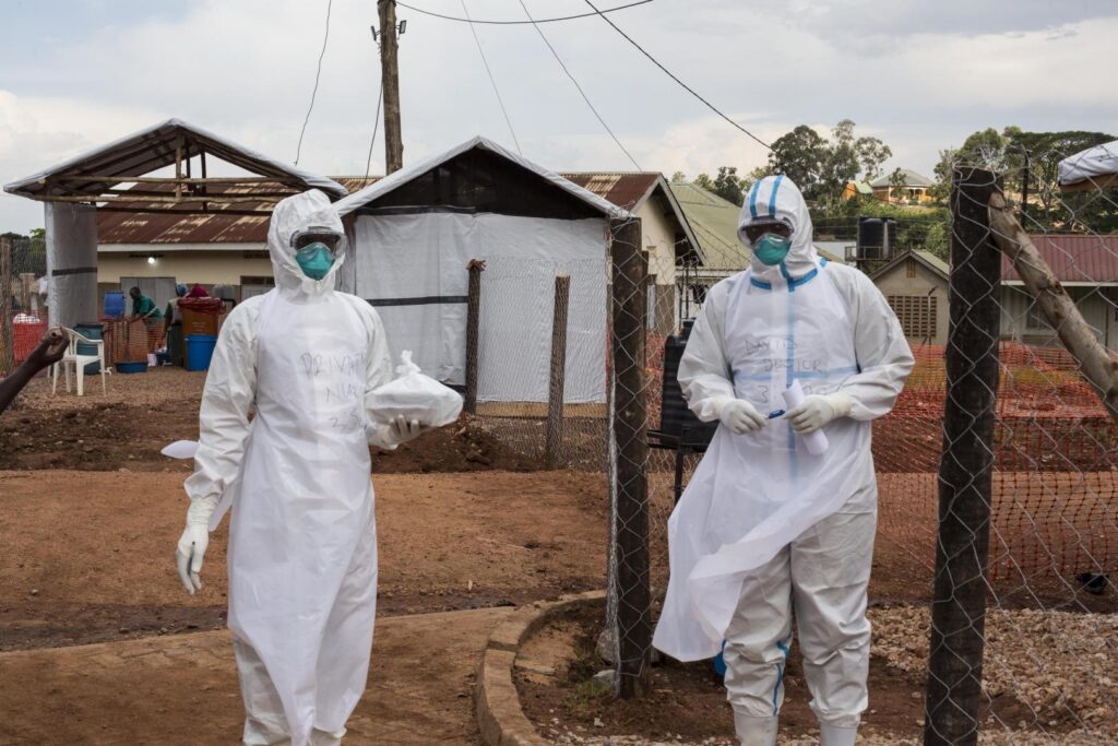 Nuevo contagio de ébola en Uganda mantiene en alerta a las autoridades sanitarias mubende 008 1
