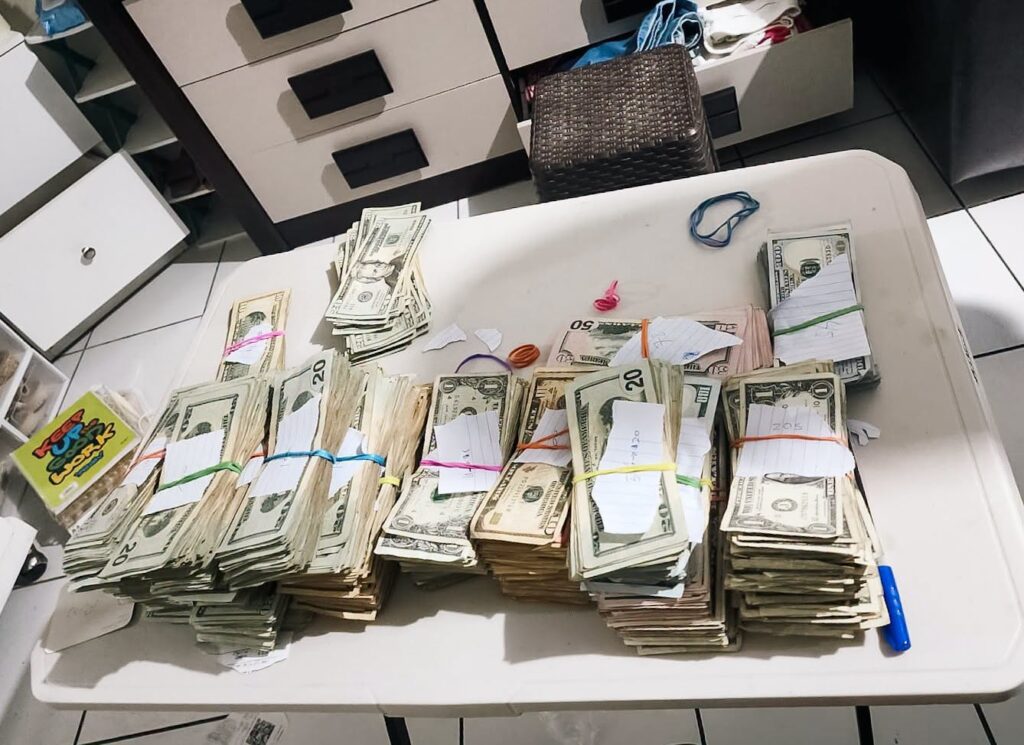 Capturan siete personas acusadas de defraudar con más de $502 mil a empresa distribuidora de bebidas FGR operativo