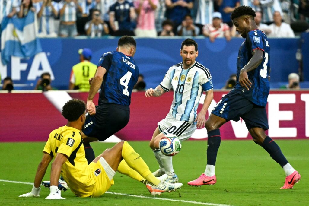 Argentina sobrevive al desafío de Cabo Verde y avanza a octavos tras un dramático partido de 120 minutos hmvyoi8wcaa7nyq