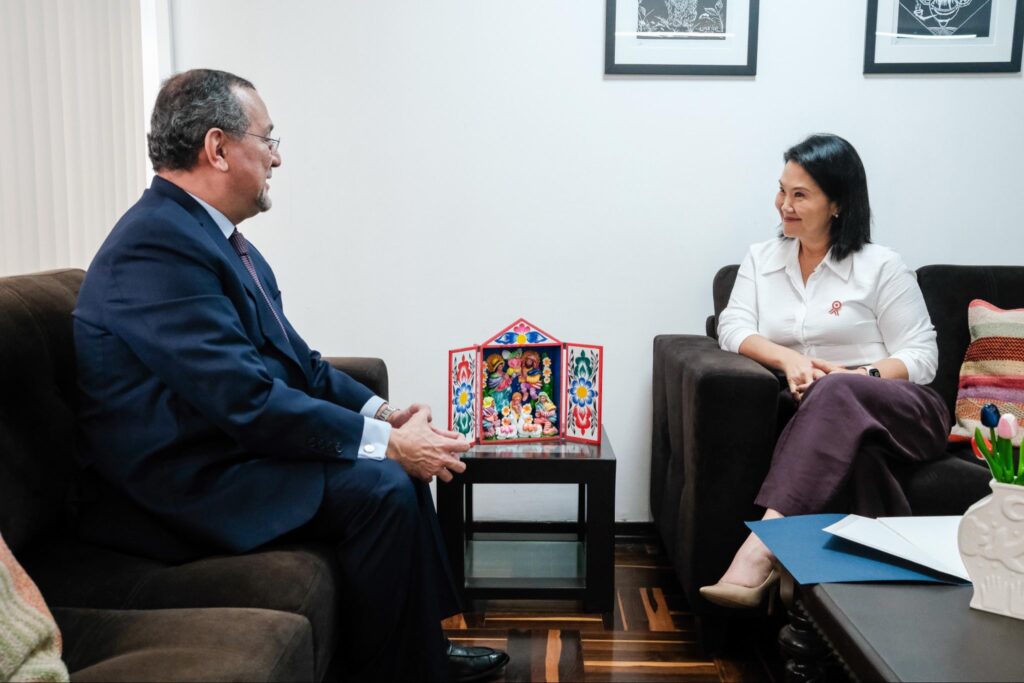 Presidenta electa de Perú reafirma interés de fortalecer lazos de cooperación y amistad con El Salvador Keiko Perú
