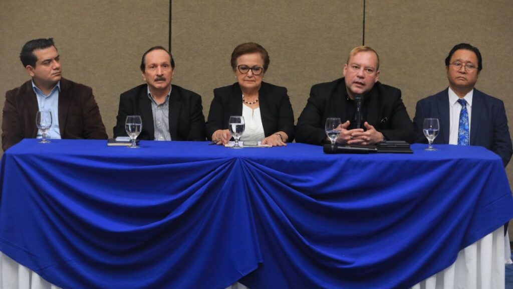Círculo de Reflexión Política Siglo XXI cumple un año de análisis sobre las transformaciones de El Salvador círculo de reflexión