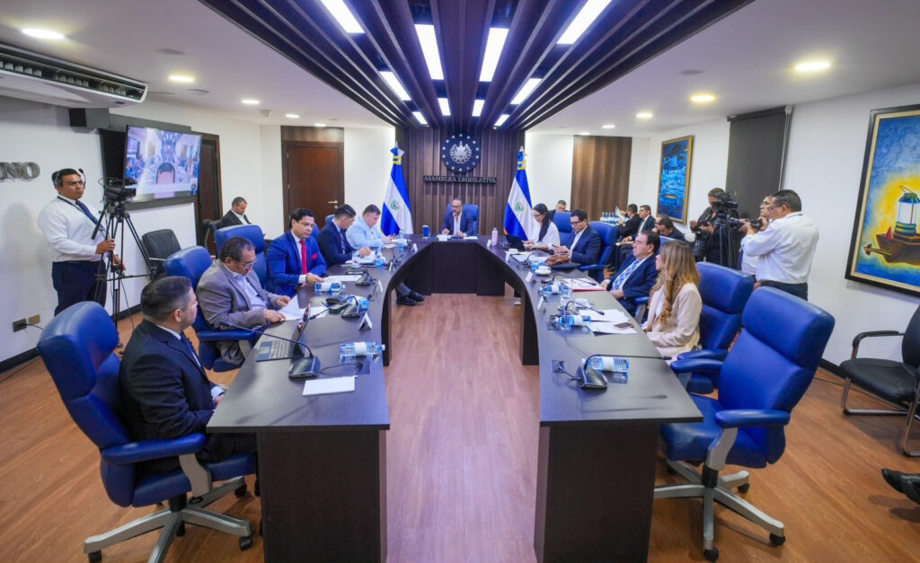 Comisión Política de la Asamblea entrevistó los primeros cinco candidatos a la CCR 2026-2029 elección de ccr
