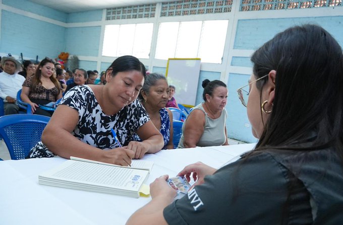 Tras 27 años, 94 familias de Guazapa avanzan en la legalización de sus propiedades HQ195POXEAAa8Ow