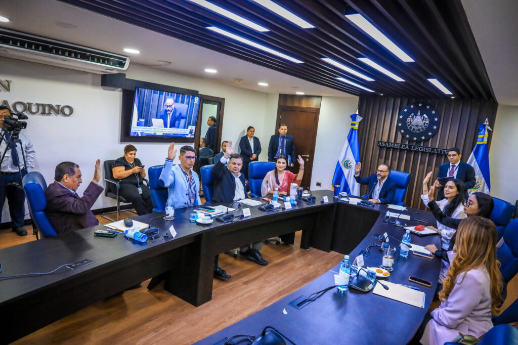 Concluye fase de entrevistas para elegir a nuevos magistrados de la Corte de Cuentas hqmf8vrweaaijee