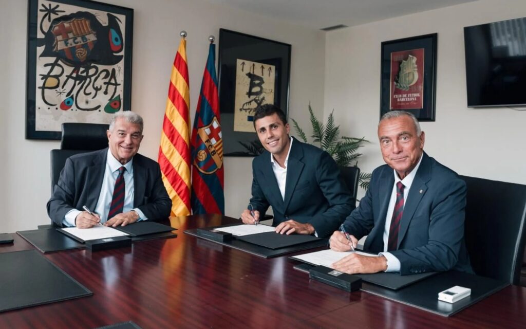 Rodri firma con el Barcelona hasta 2030 tras dejar al Manchester City whatsapp image 2026 08 18 at 18.36.50 1