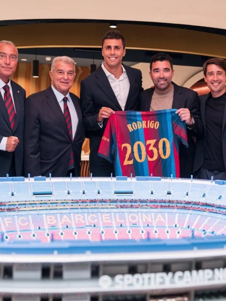 Rodri firma con el Barcelona hasta 2030 tras dejar al Manchester City whatsapp image 2026 08 18 at 18.36.52 2