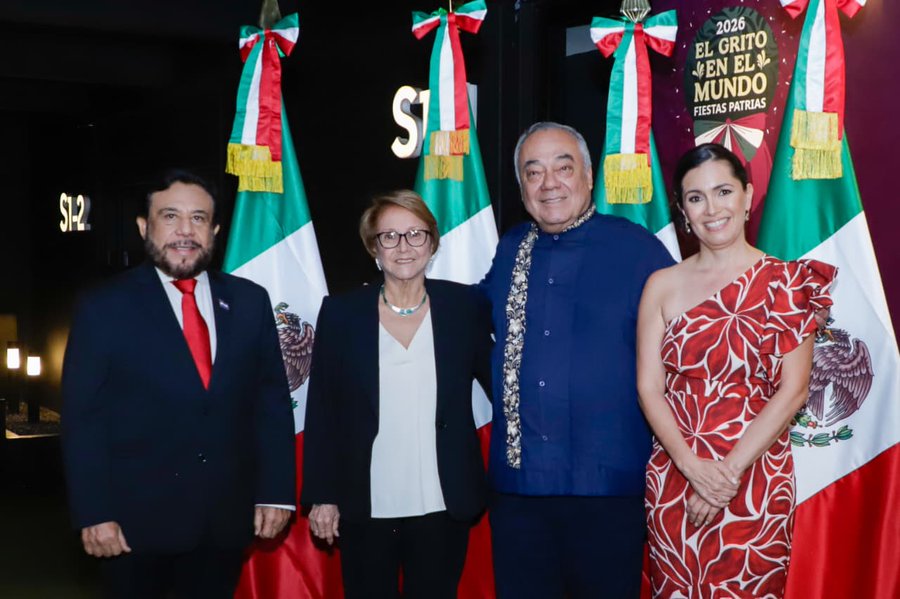 El Salvador y México destacan cooperación bilateral durante celebración del 216.º aniversario de independencia hr2zsrlwaaadbec