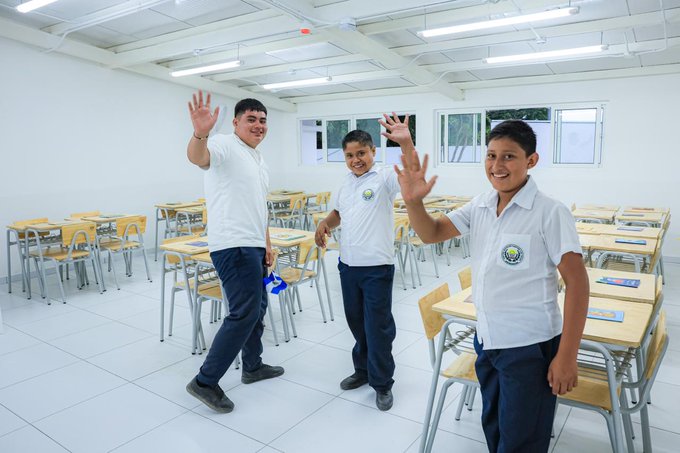 El presidente Bukele inaugura centro escolar y obra vial en Los Toles, Ahuachapán hstwp9lw0aabcbd