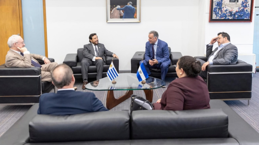 El Salvador y Uruguay abordan fortalecimiento del comercio bilateral Destacada Wordpress 1 3 1024x576