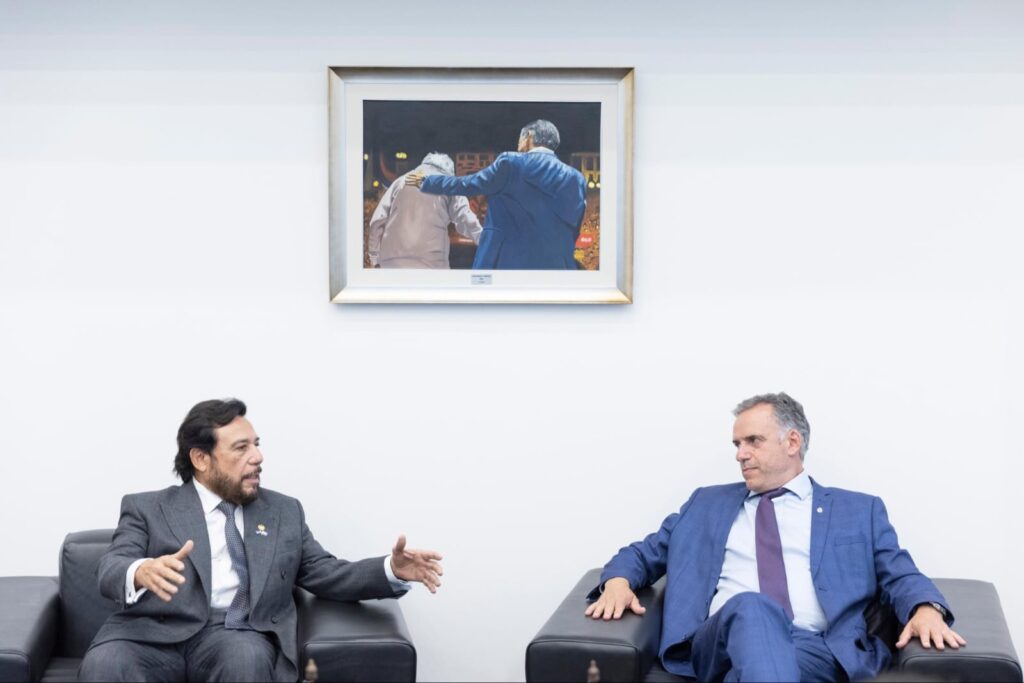 El Salvador y Uruguay abordan fortalecimiento del comercio bilateral whatsapp image 2026 10 08 at 7.14.25 am